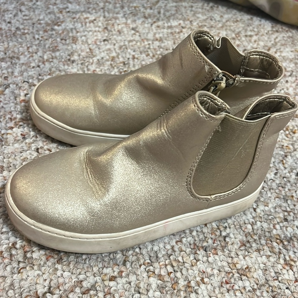 Cat and jack boots